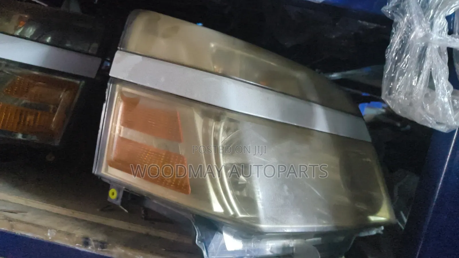 Voxy 2005 Headlight