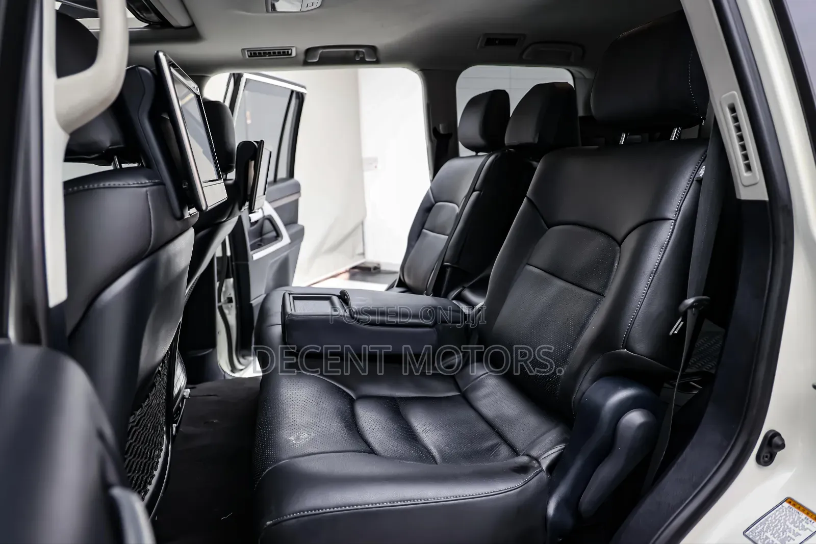 Toyota Land Cruiser 4.5 V8 TD 2018 White