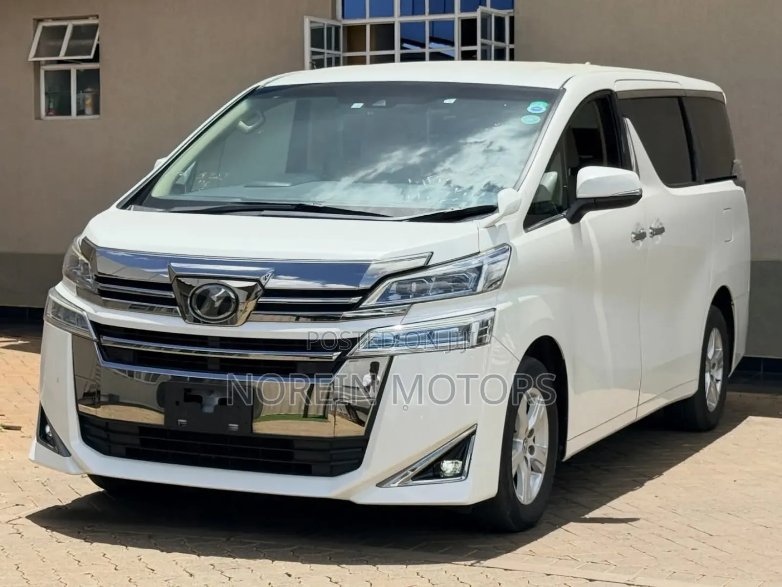 Toyota Vellfire 2019 White