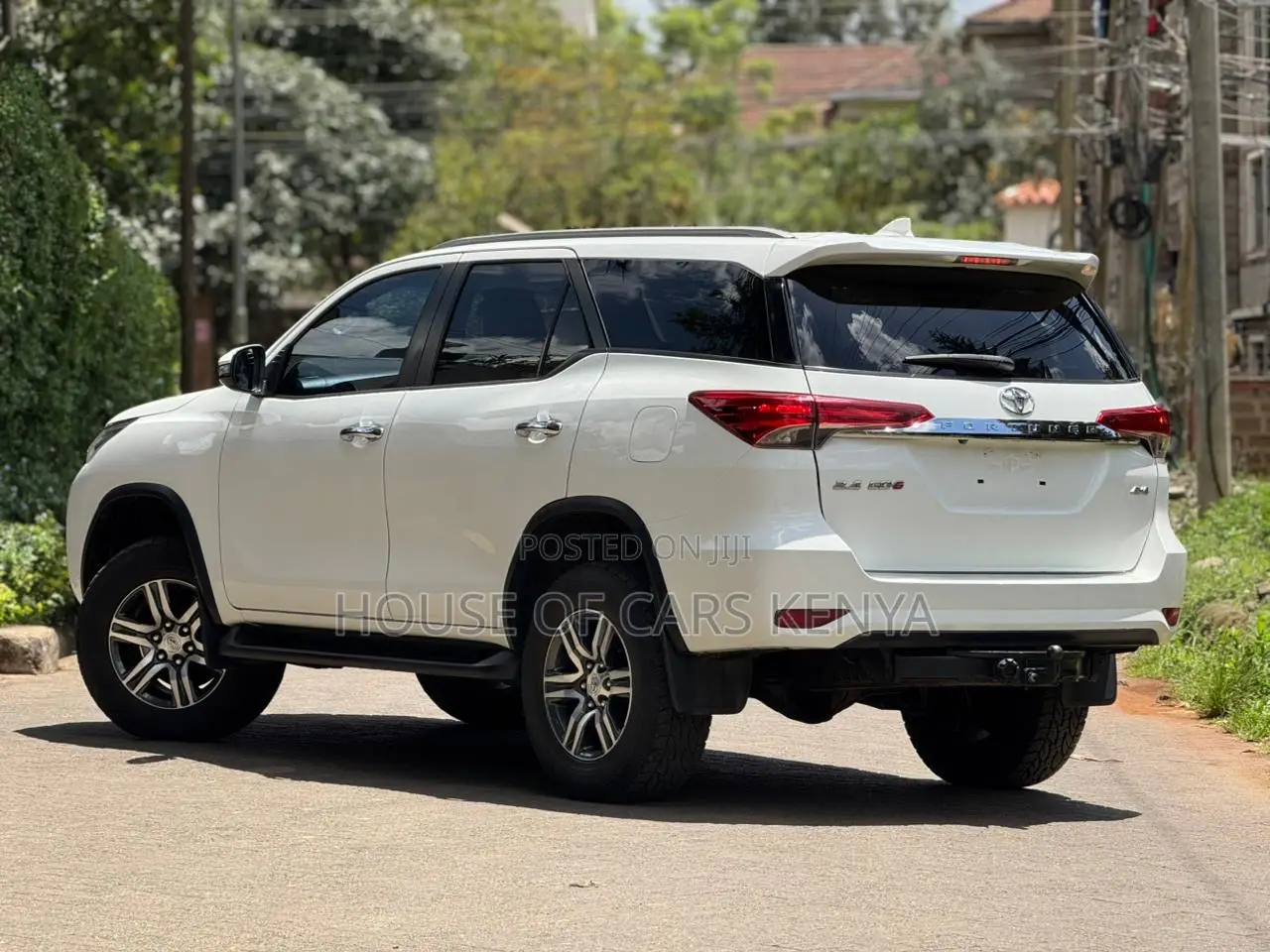 Toyota Fortuner 2019 White