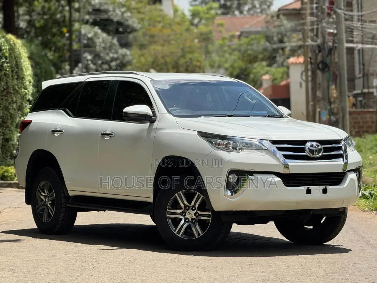 Toyota Fortuner 2019 White
