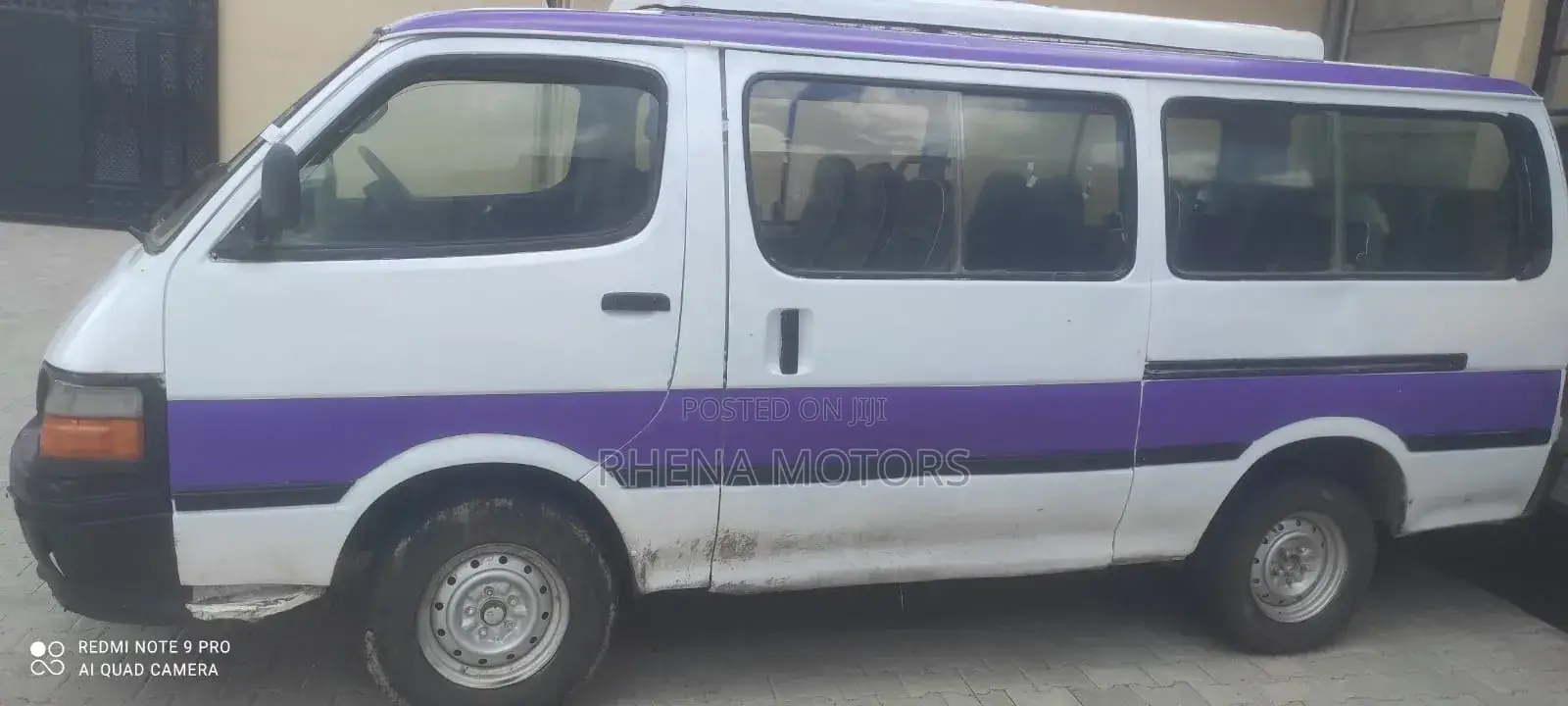 Toyota HiAce 2005 White