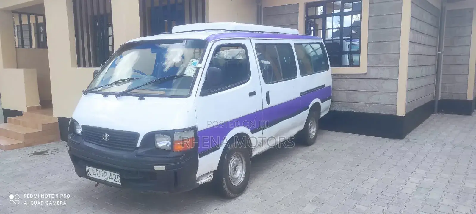 Toyota HiAce 2005 White
