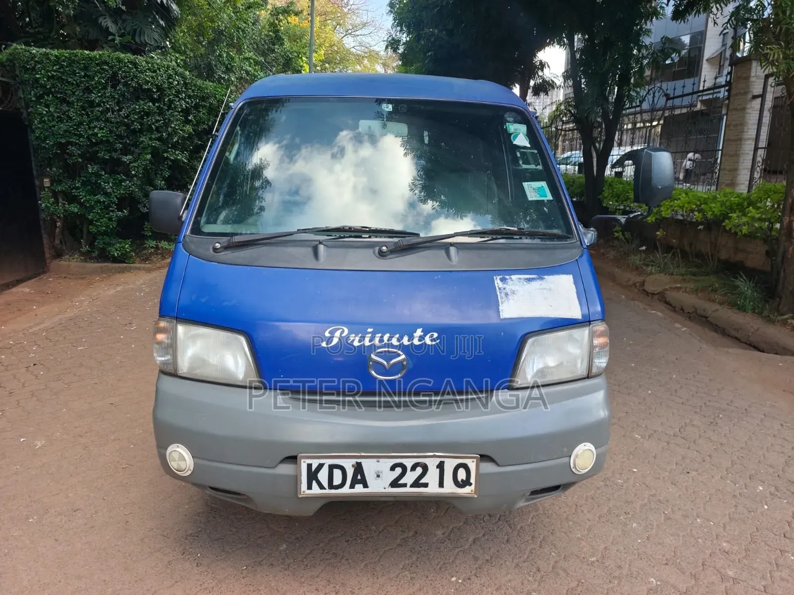 Mazda Bongo 2013 Blue