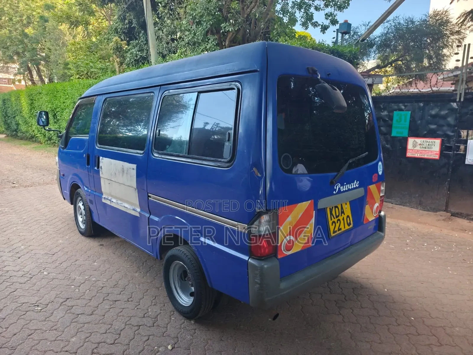 Mazda Bongo 2013 Blue