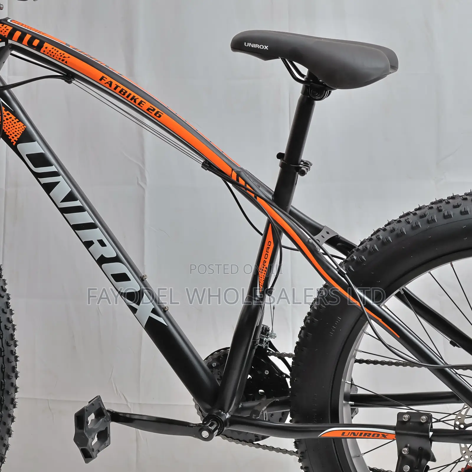 Durable Unirox Fat Bike MTB Bicycle With Disc Brakes Size 26*40