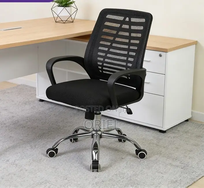 Office Chair : Medium Back Ergonomic Seat
