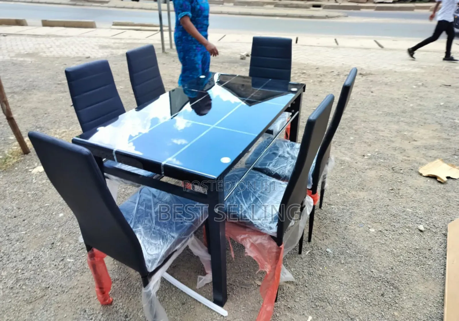 Strong Glassed Black Dining Set