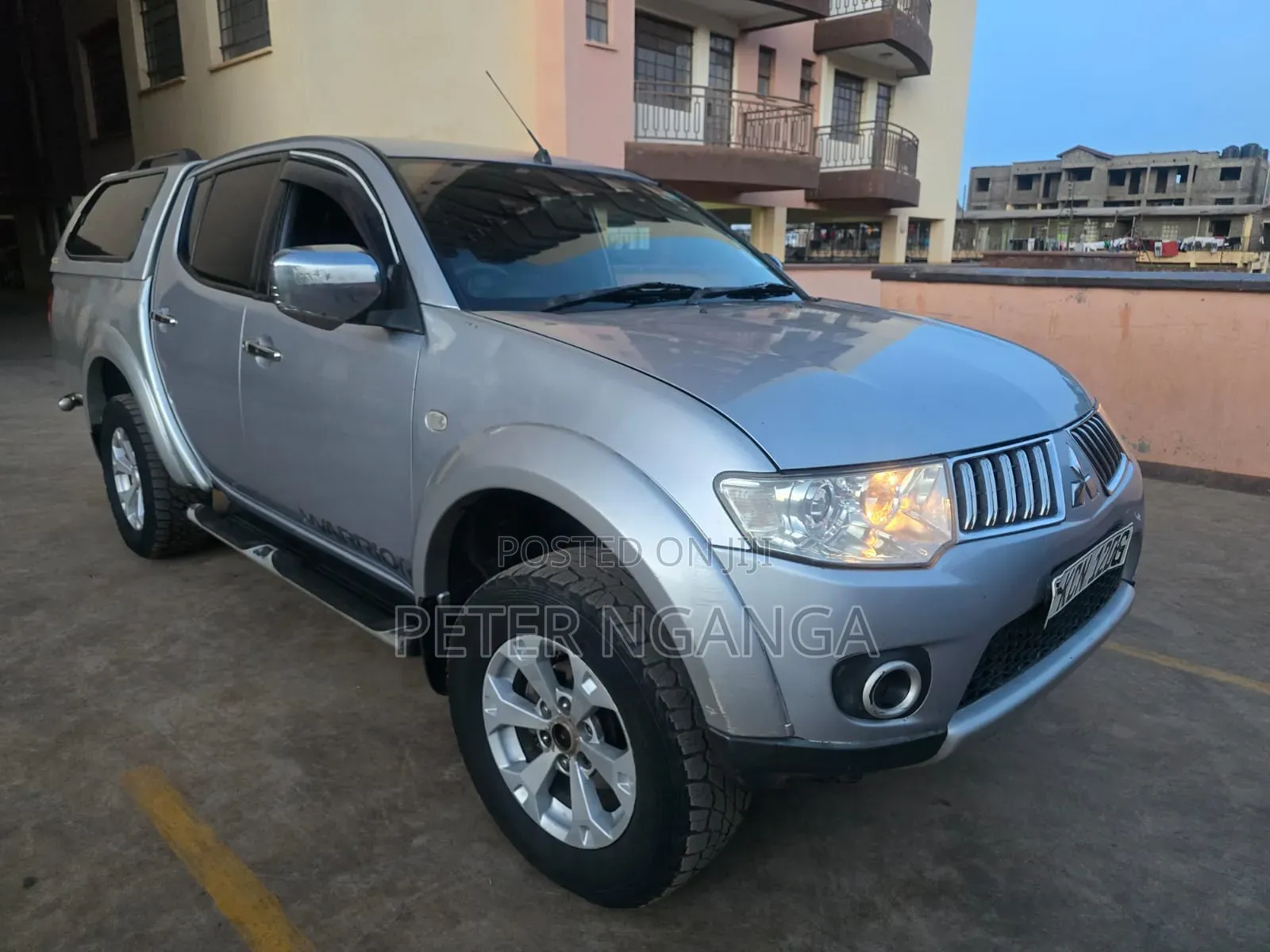 Mitsubishi L200 Double Cab 2.5 136hp 4WD 2013 Silver