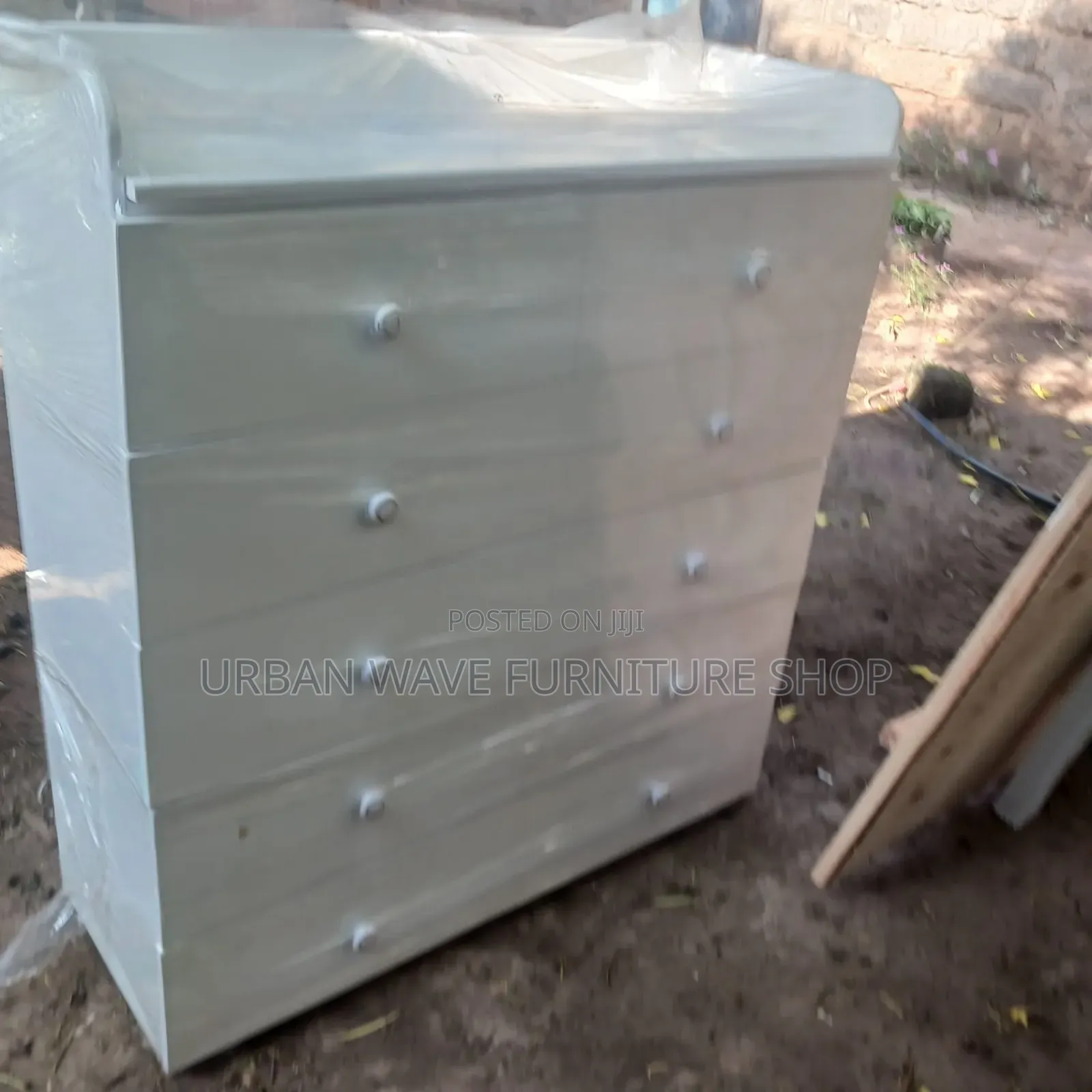 Chifforobe