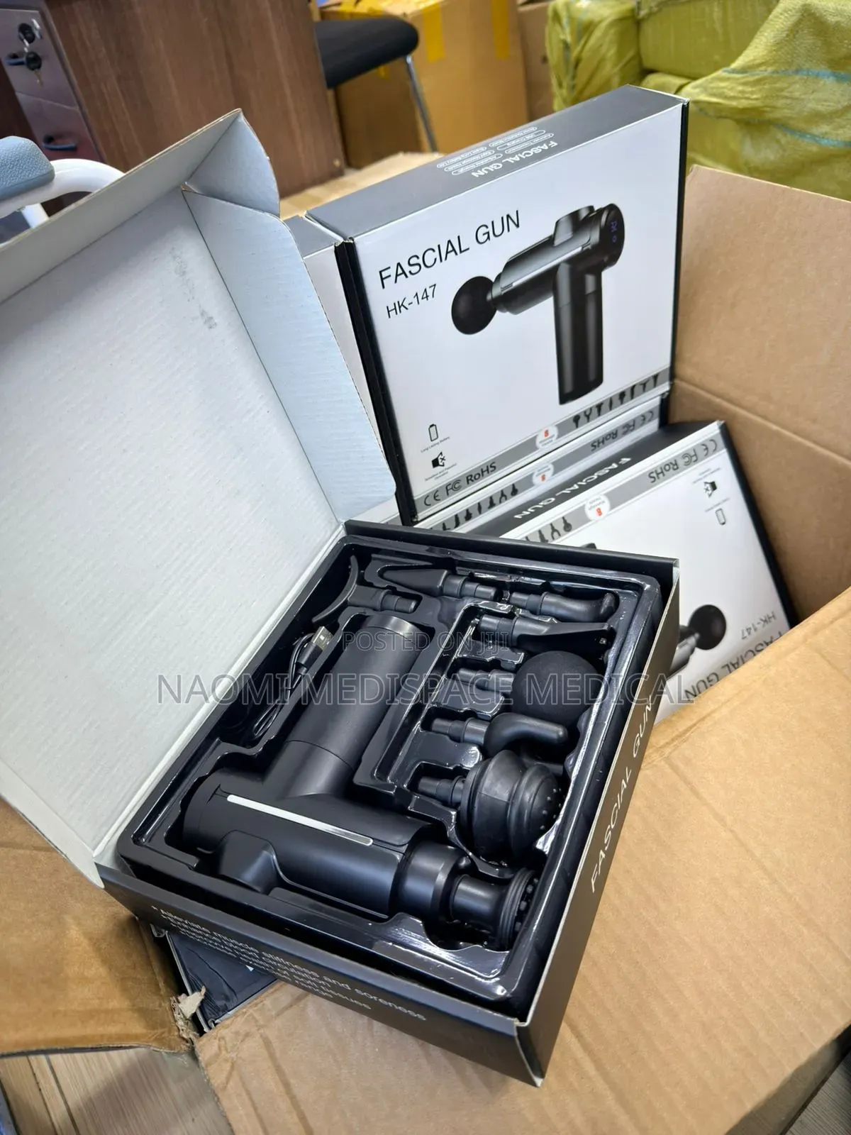 Massage Gun With 8 Heads