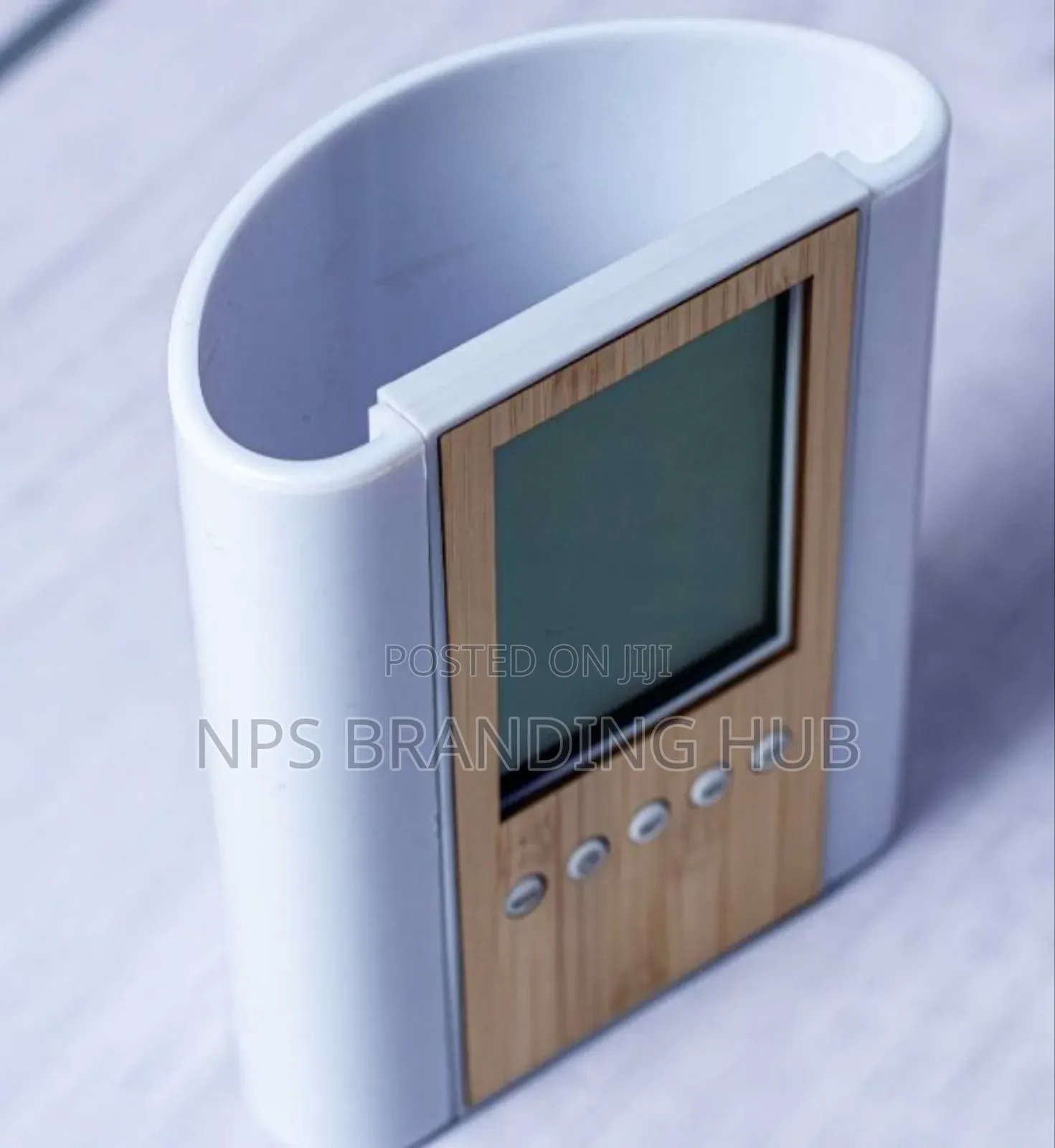 Cresent Bamboo Pens Holder Hub
