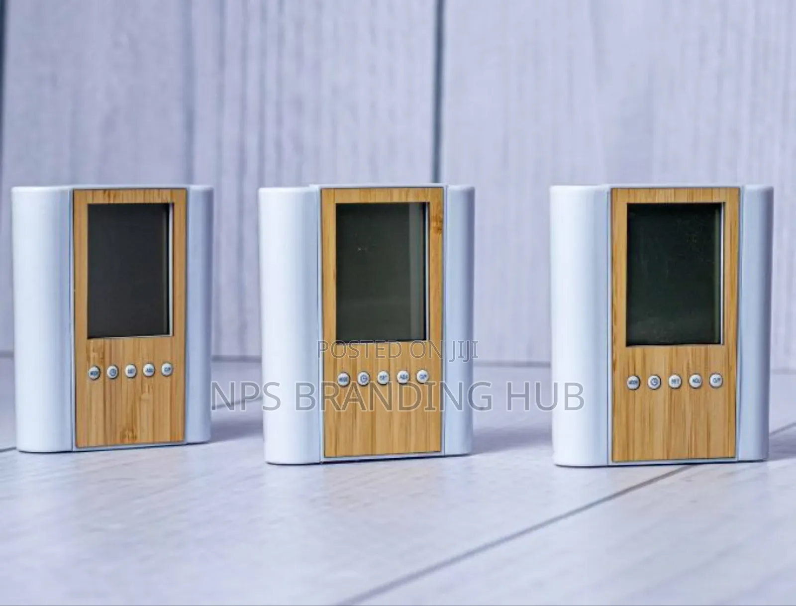 Cresent Bamboo Pens Holder Hub