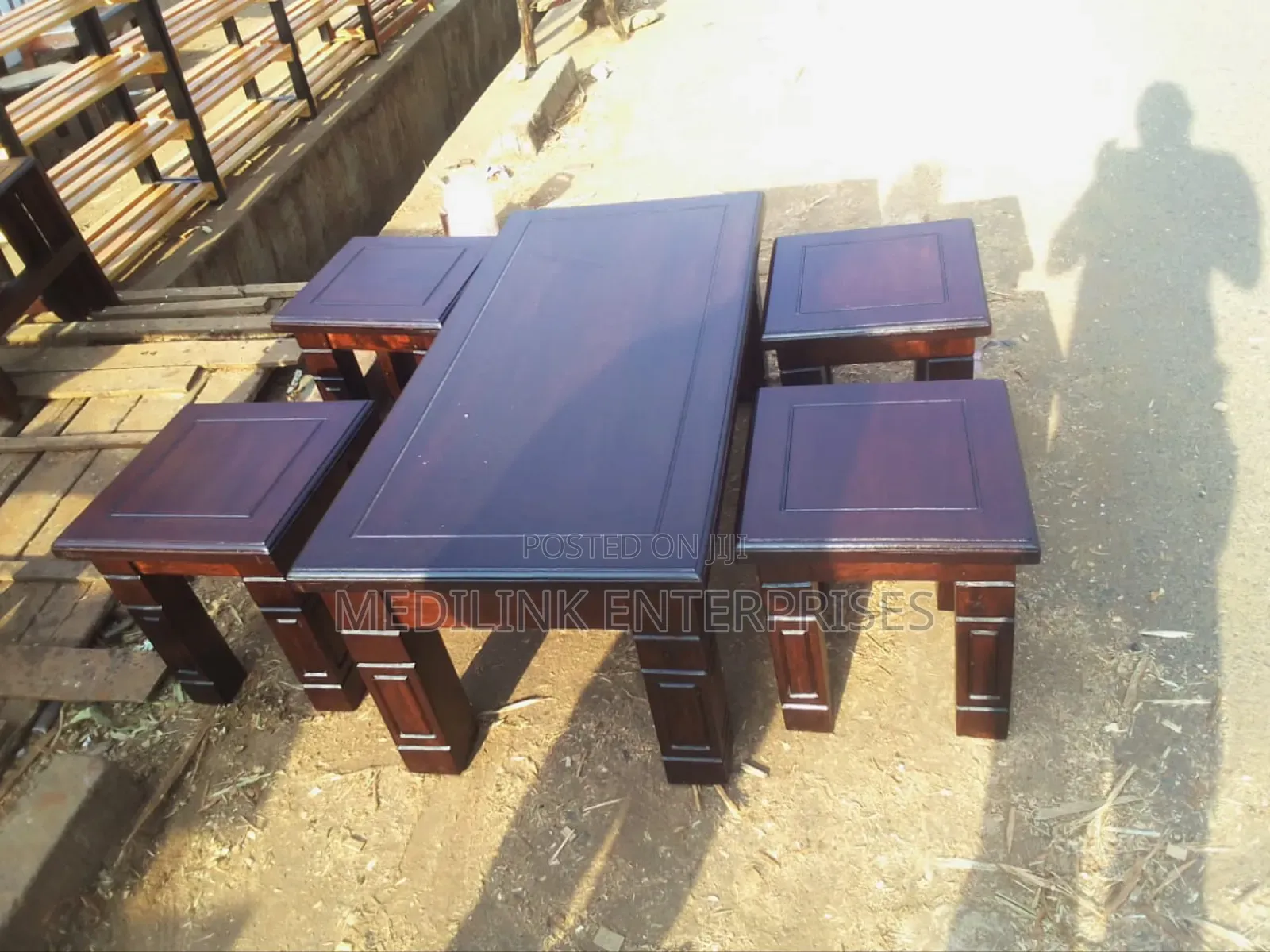 Coffee Table Set of Four Stools