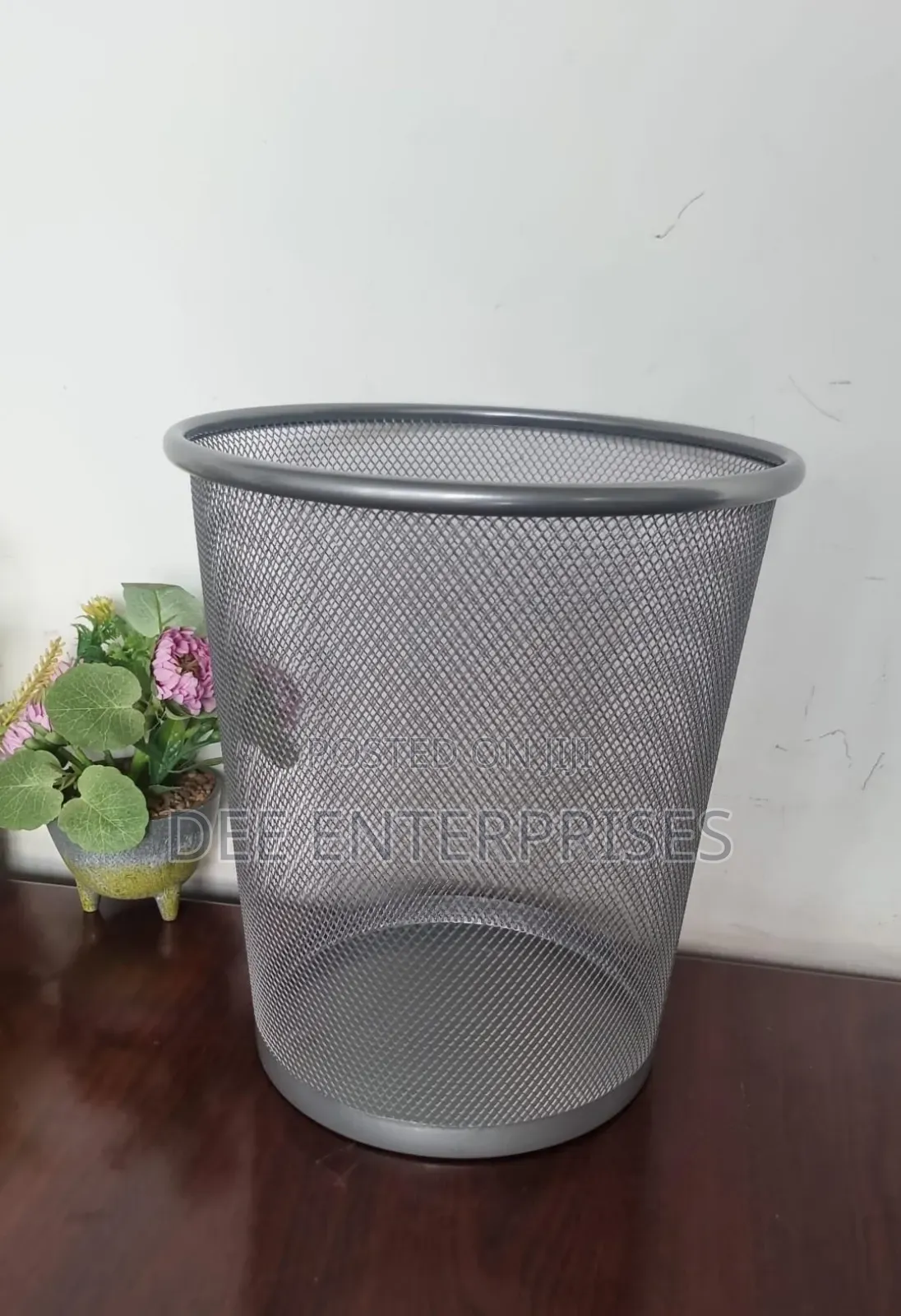 9l Metallic Mesh Dust Bin