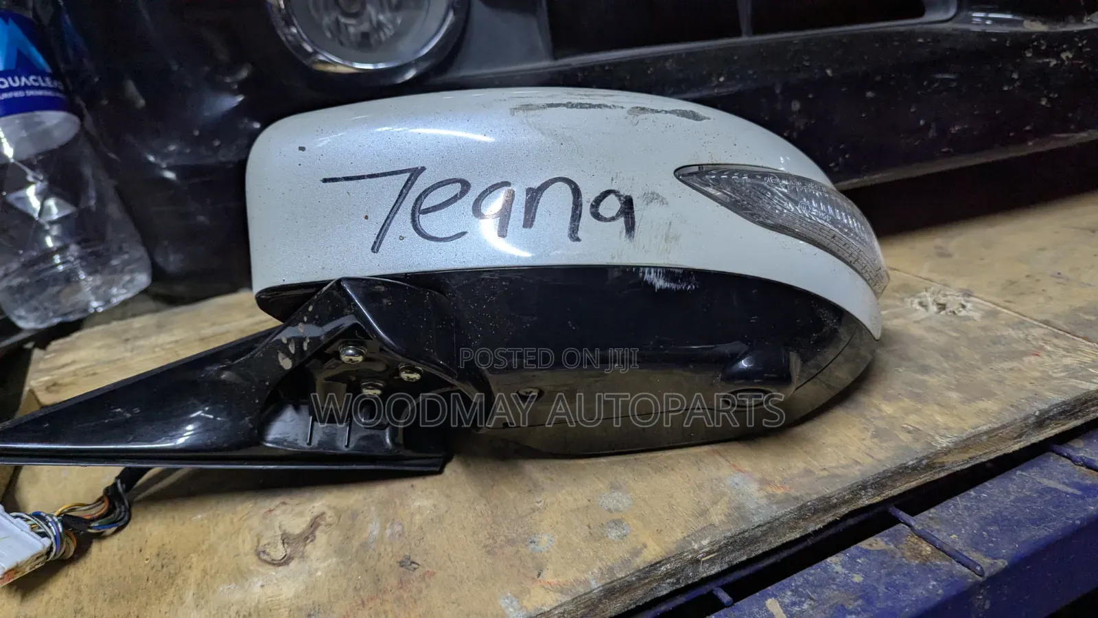 Nissan Teana Sidemirror