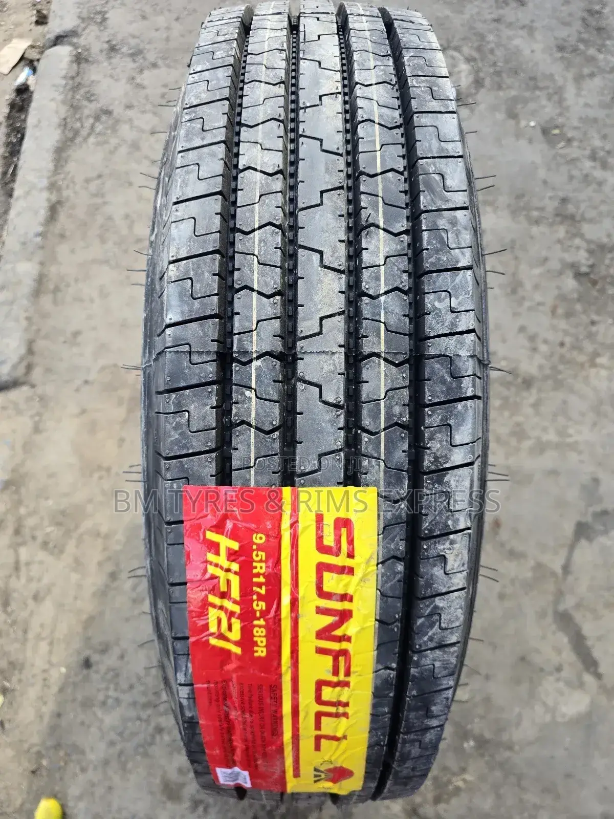 9.5 R17. 5 Sunfull Tyres (Commercial)
