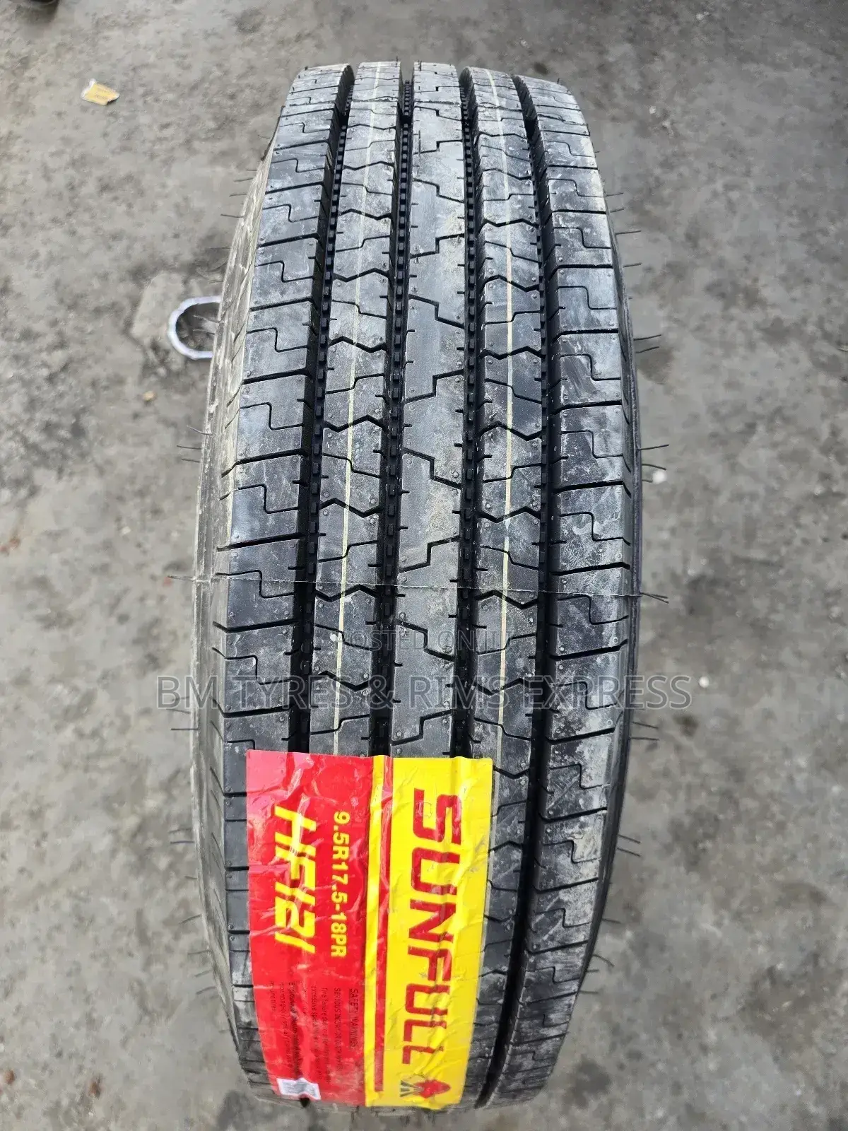 9.5 R17. 5 Sunfull Tyres (Commercial)