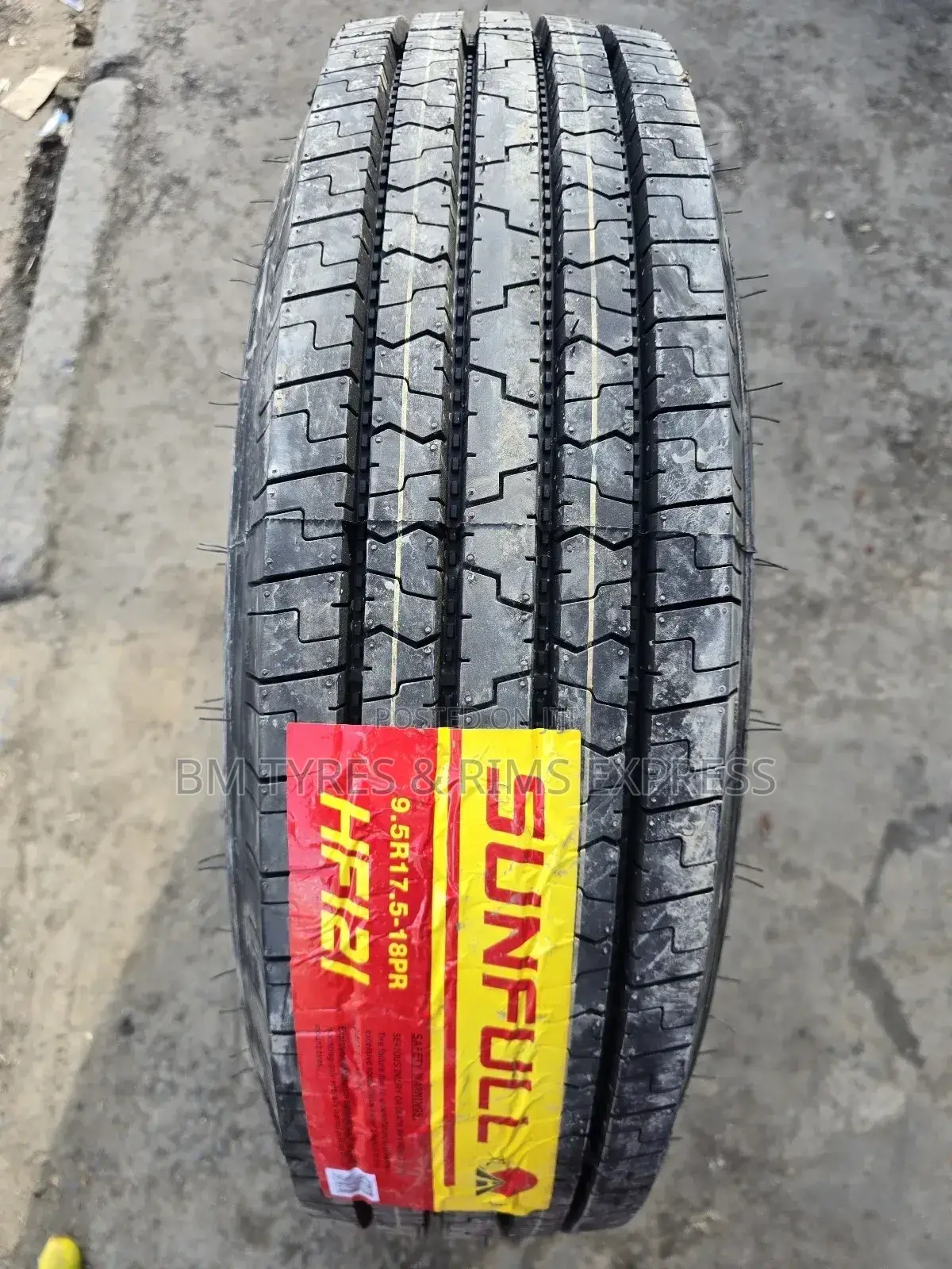 9.5 R17. 5 Sunfull Tyres (Commercial)