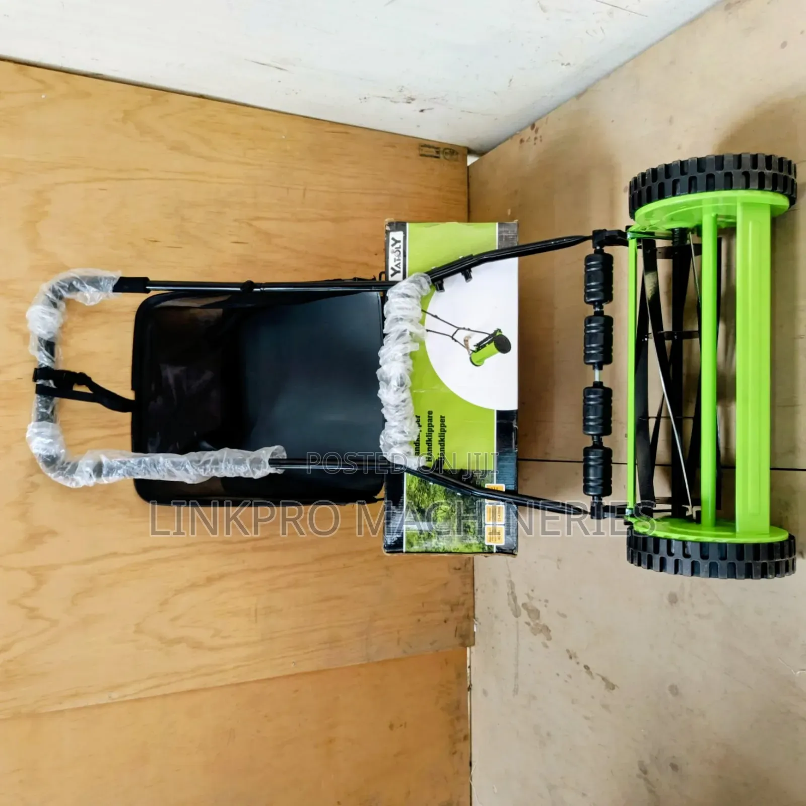 16 Inches Manual Lawnmower
