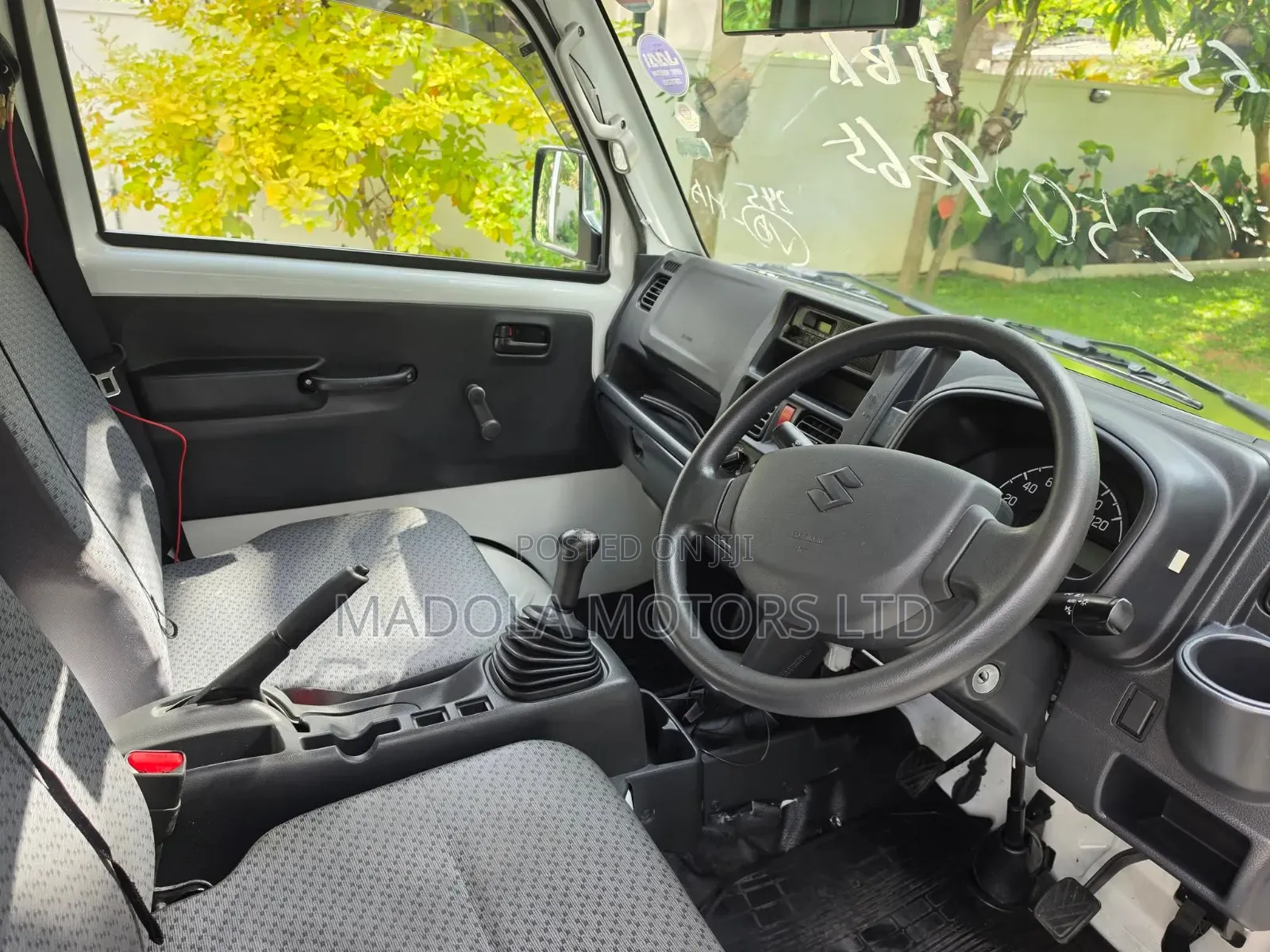 Suzuki Carry 2019 White