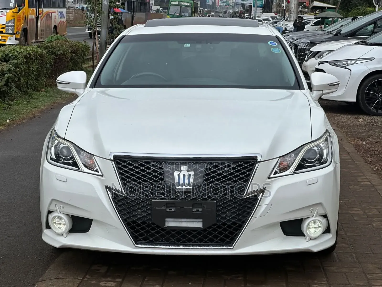 Toyota Crown 2018 Pearl