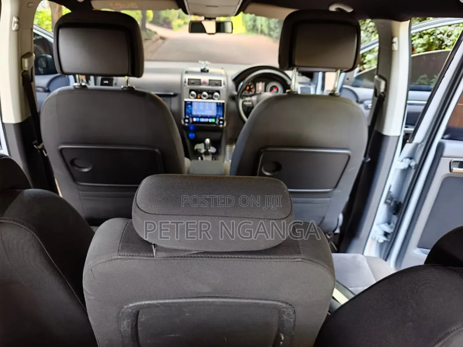 Volkswagen Touran 2014 White