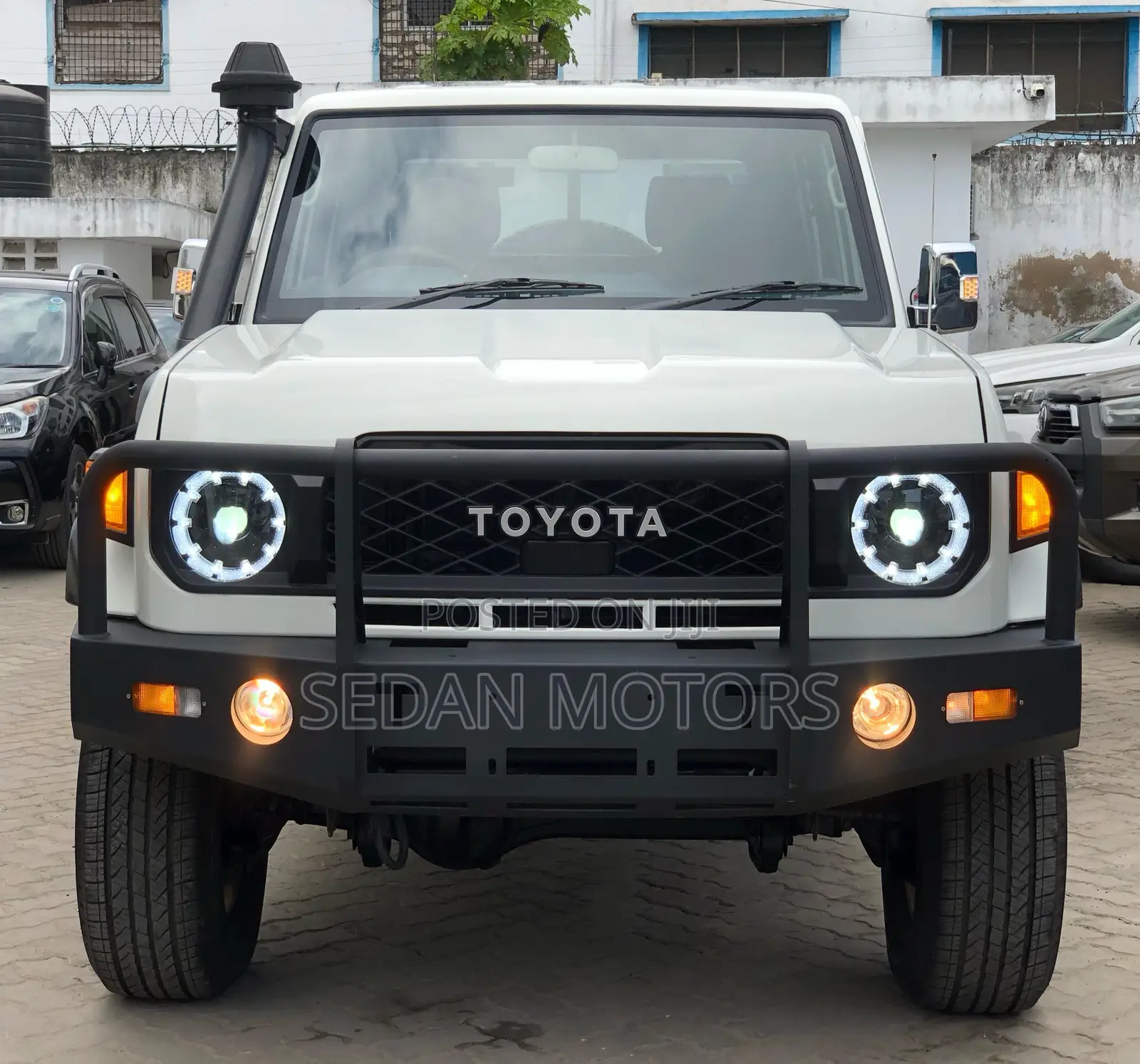 Toyota Land Cruiser 2019 Off white
