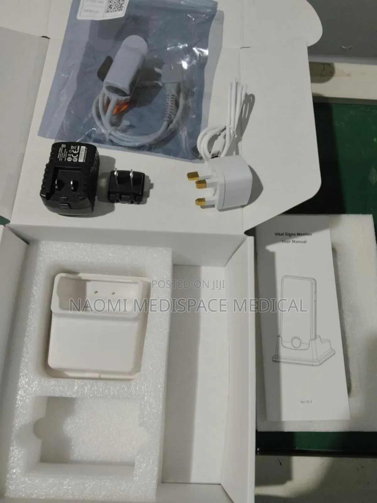 Handheld Pulse Oximeter With 3 Probes(Adult, Pediatric and Neonatal)