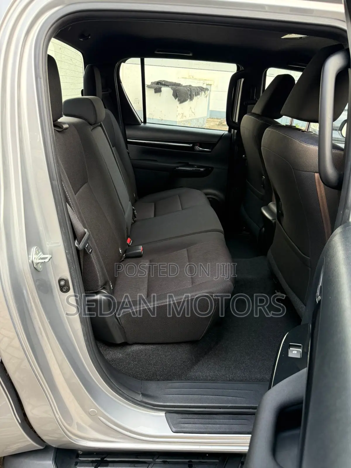 Toyota Hilux 2019 Silver
