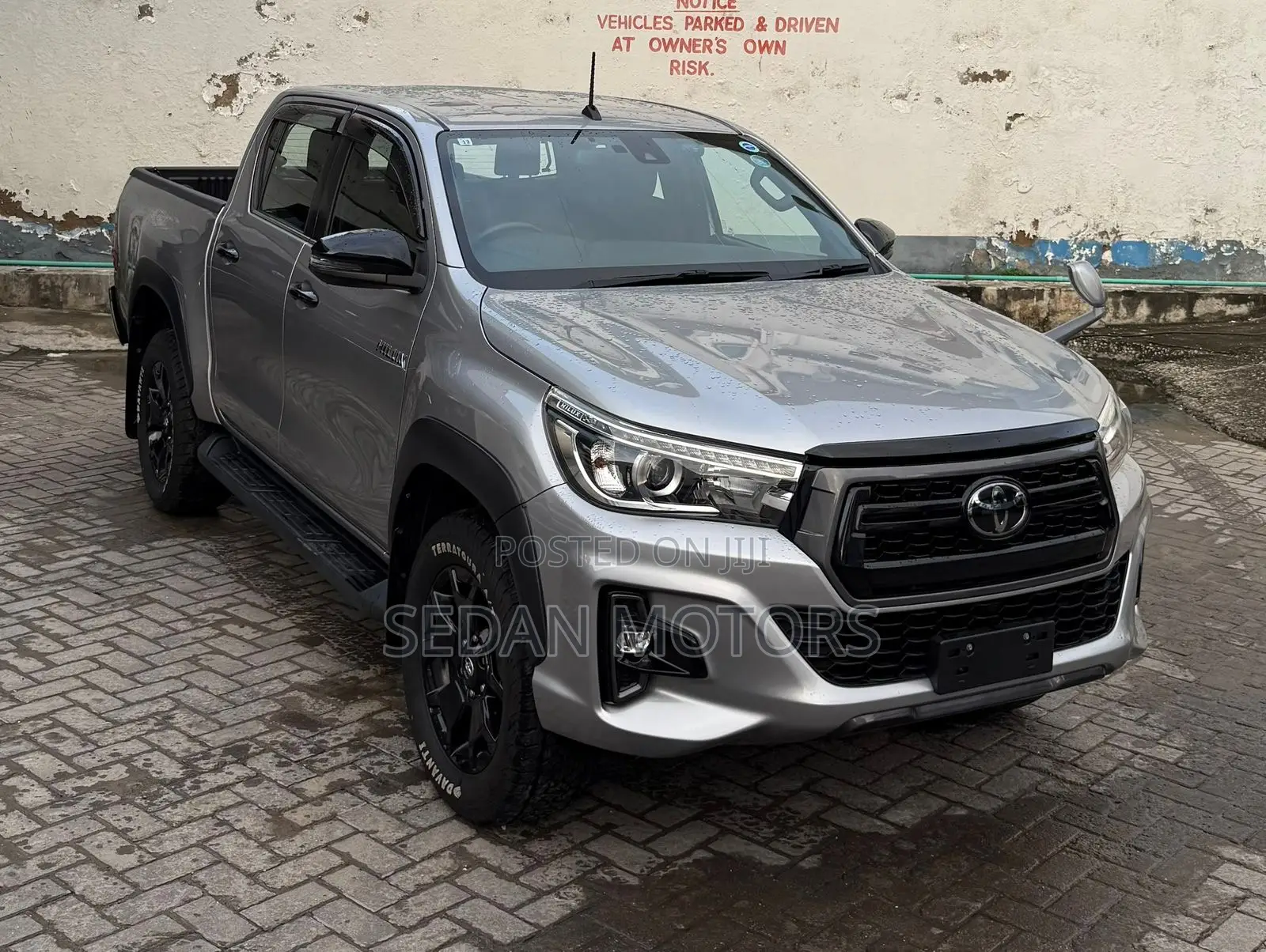 Toyota Hilux 2019 Silver