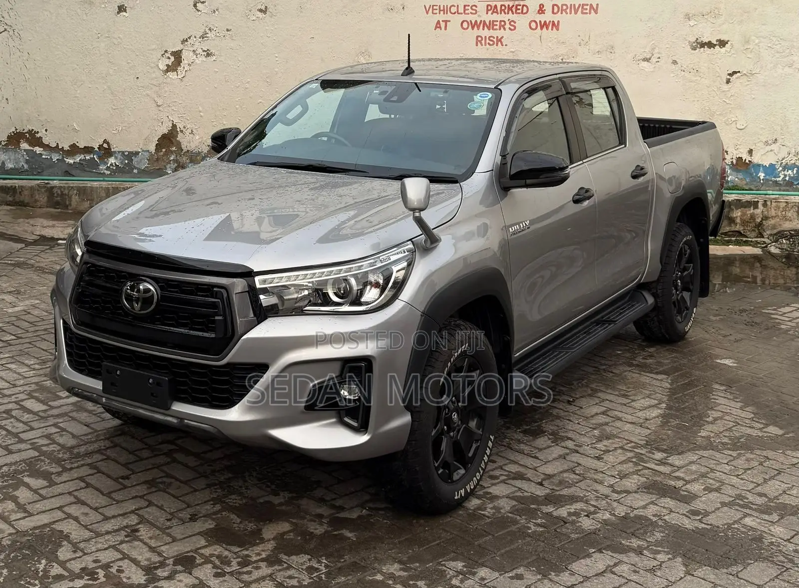 Toyota Hilux 2019 Silver