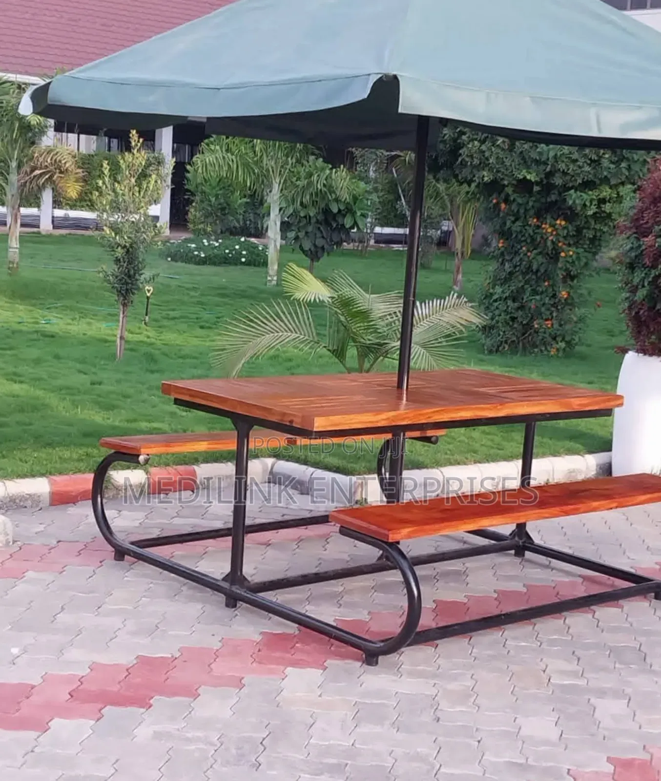 6ft Mahogany Metallic Bench +Umbrella