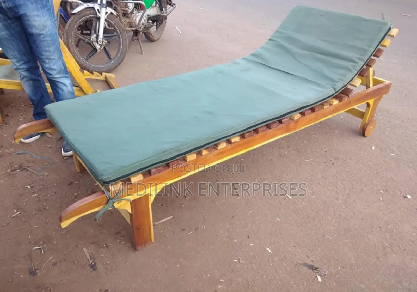 Green Pool Mahogany Sunbeds Loungers