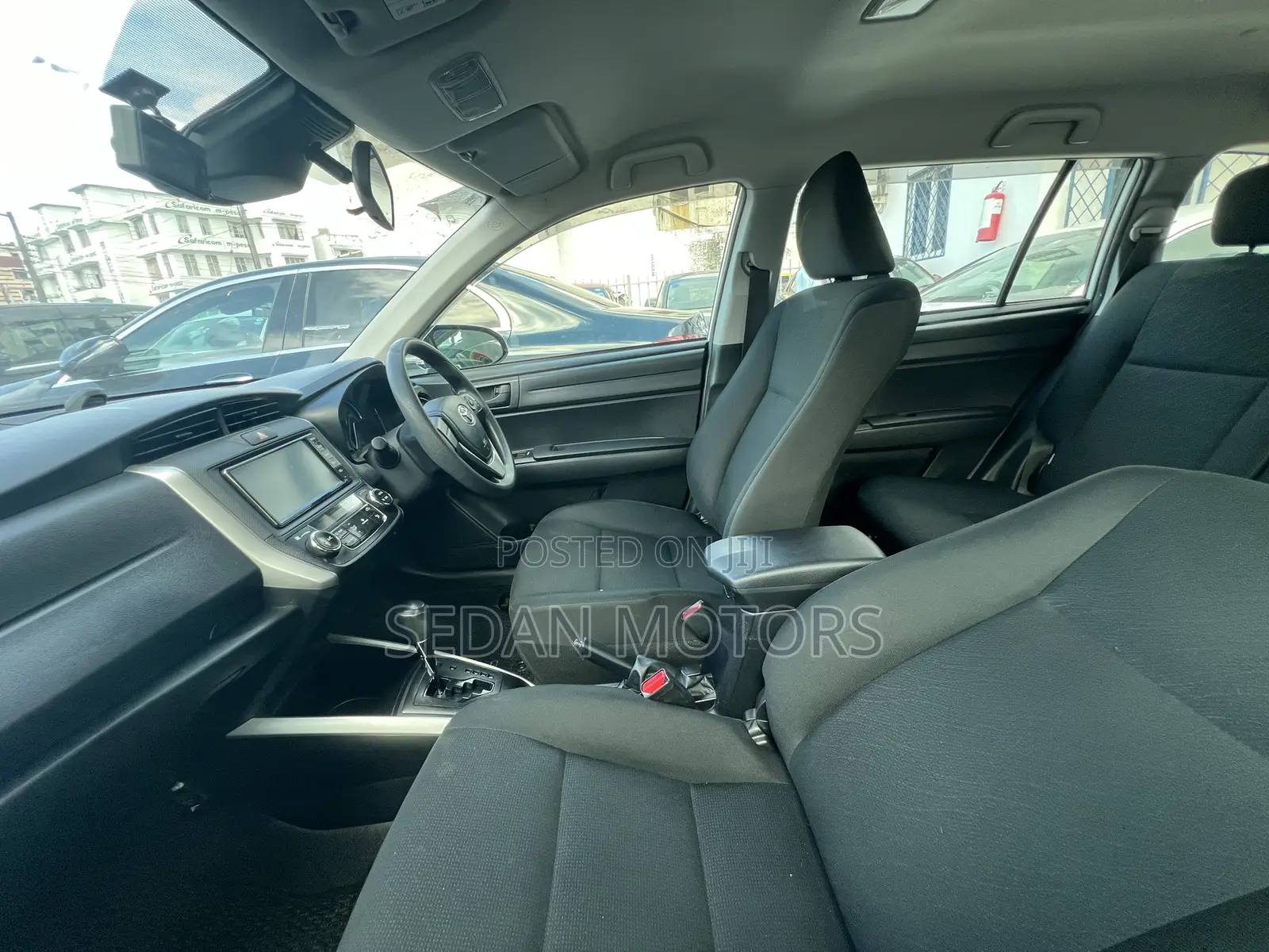 Toyota Corolla Fielder 2019 Pearl