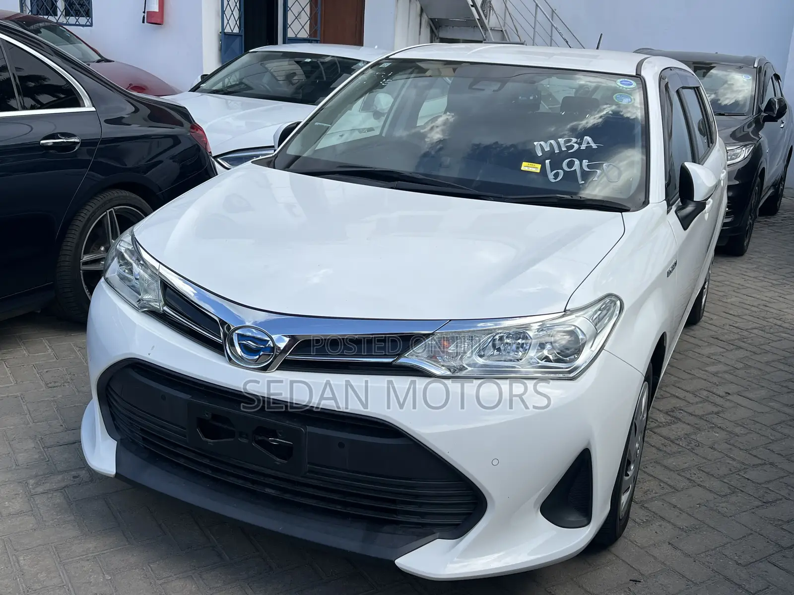 Toyota Corolla Fielder 2019 Pearl