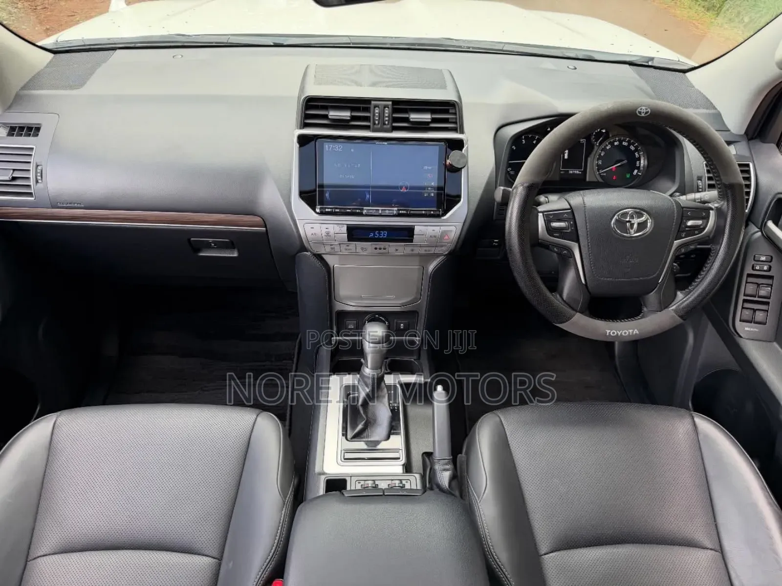 Toyota Land Cruiser Prado 2019 Off white