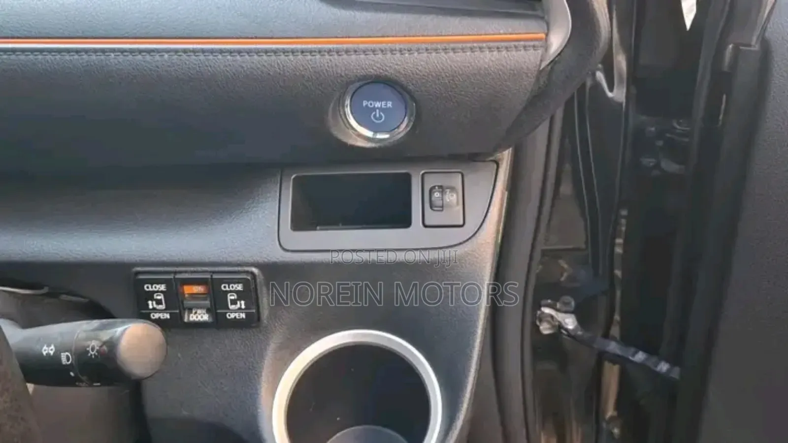 Toyota Sienta 2018 Black