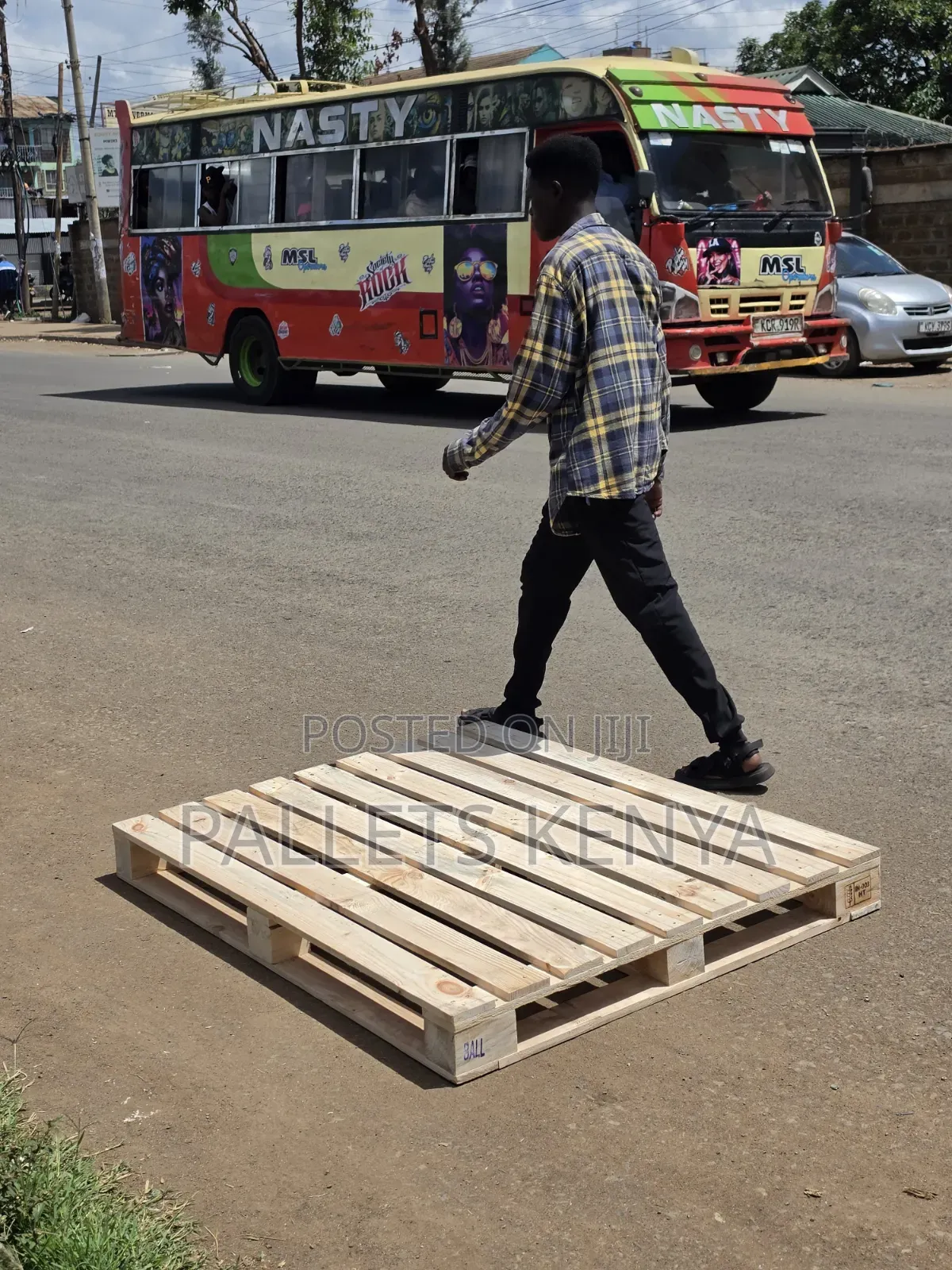 Wood Pallet -High Quality Heavy-Duty Durable Wooden Pallets. 04