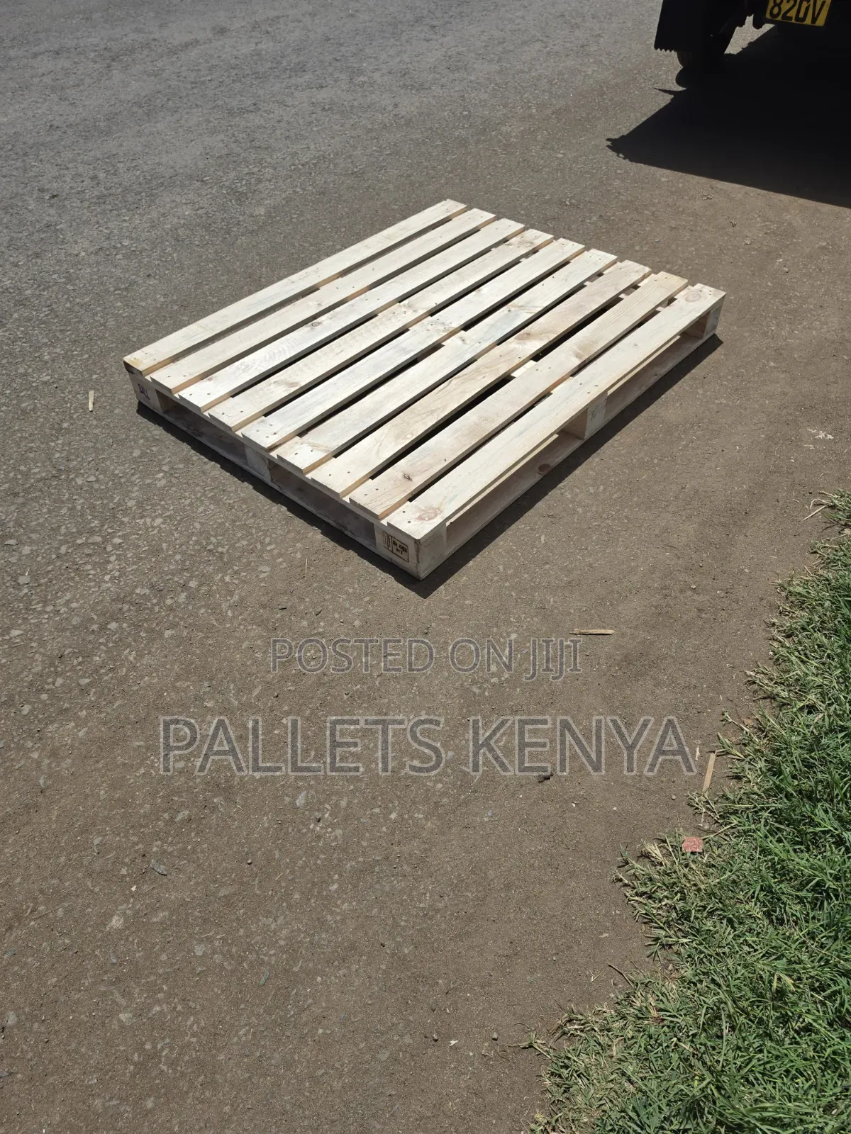 Wooden Pallet for Sale - Pine Heavy-Duty Pallets for Storage.15