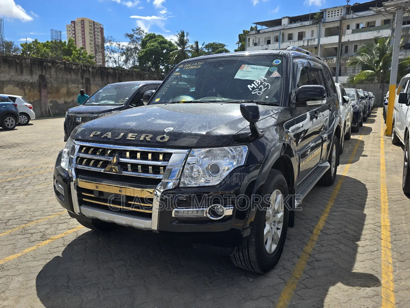 Mitsubishi Pajero V80 3.2 DI-D 2019 Black