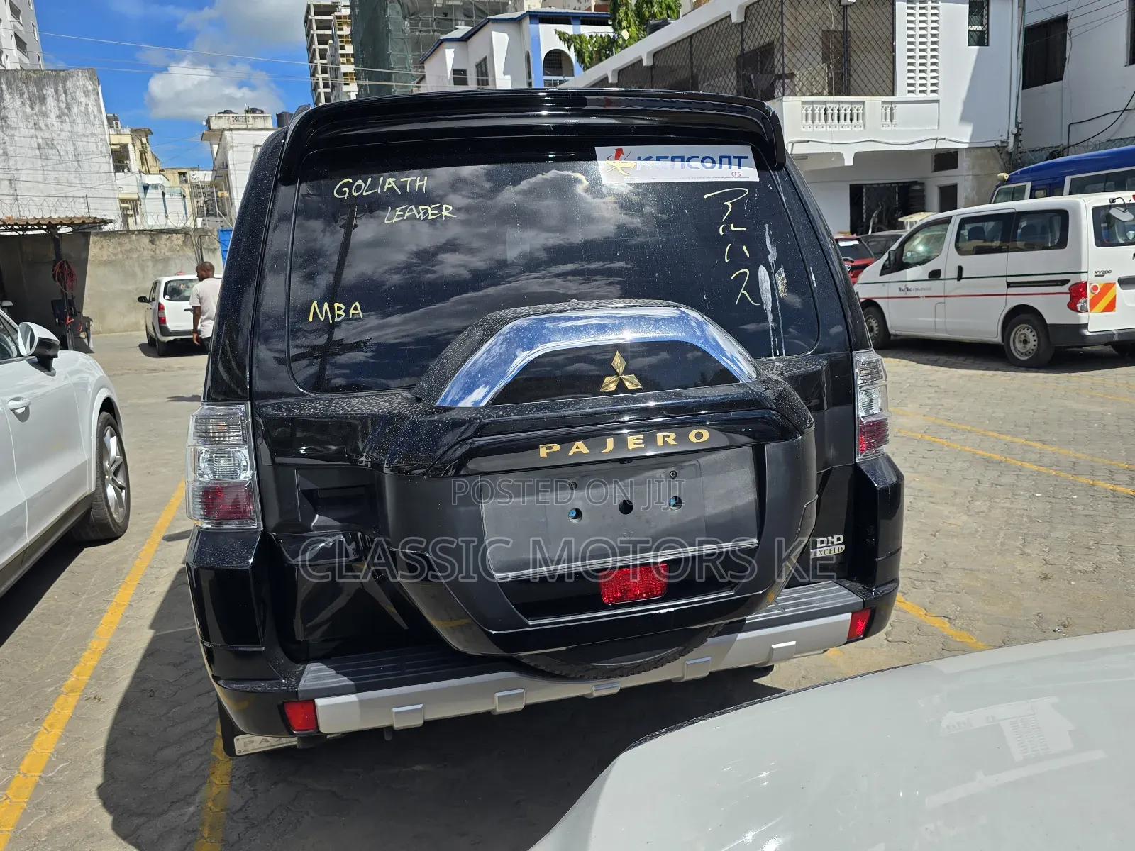 Mitsubishi Pajero V80 3.2 DI-D 2019 Black
