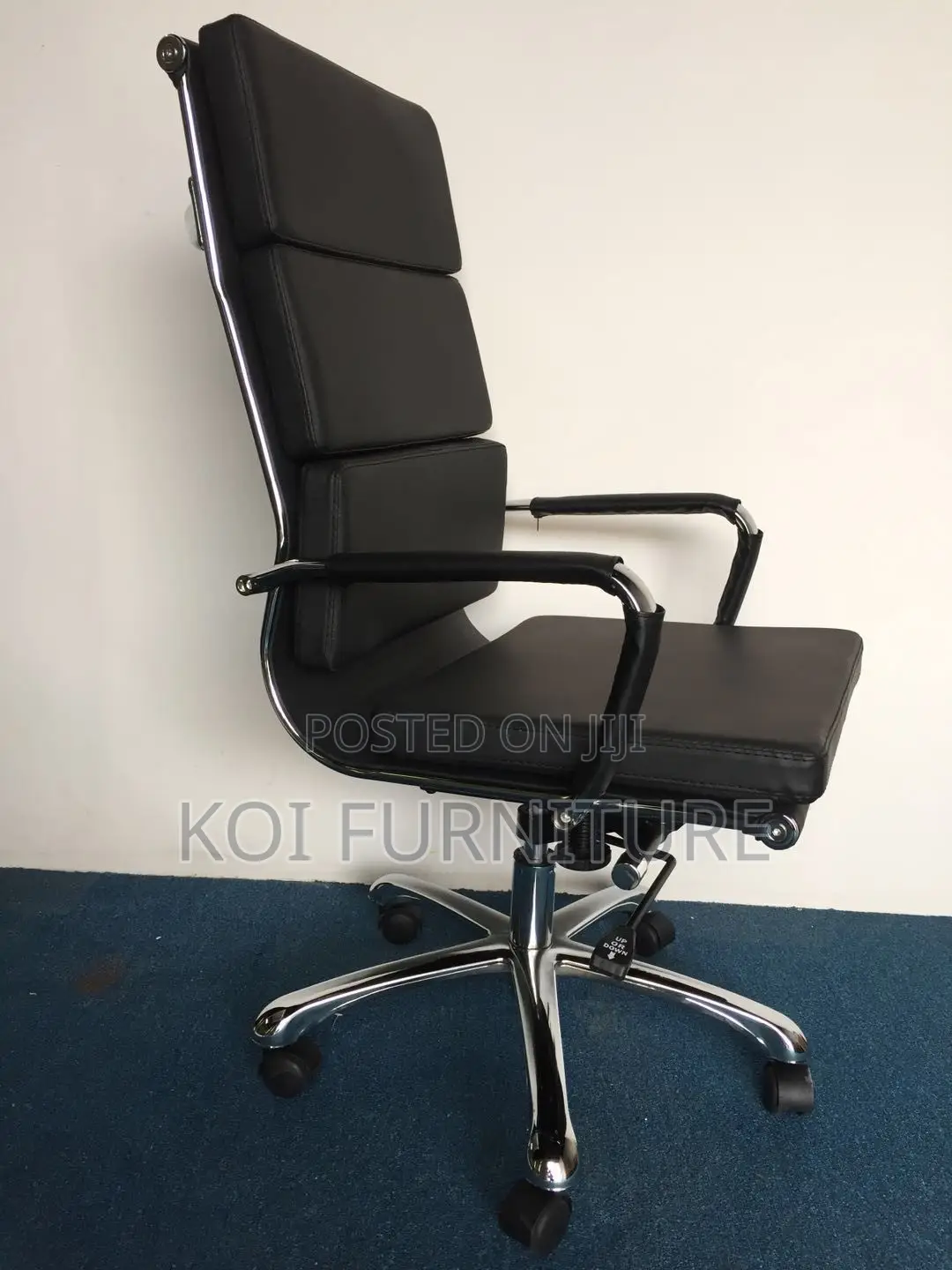 Office Chairs; High Back Iconic Mid Backrest Ribbed Executive Chair