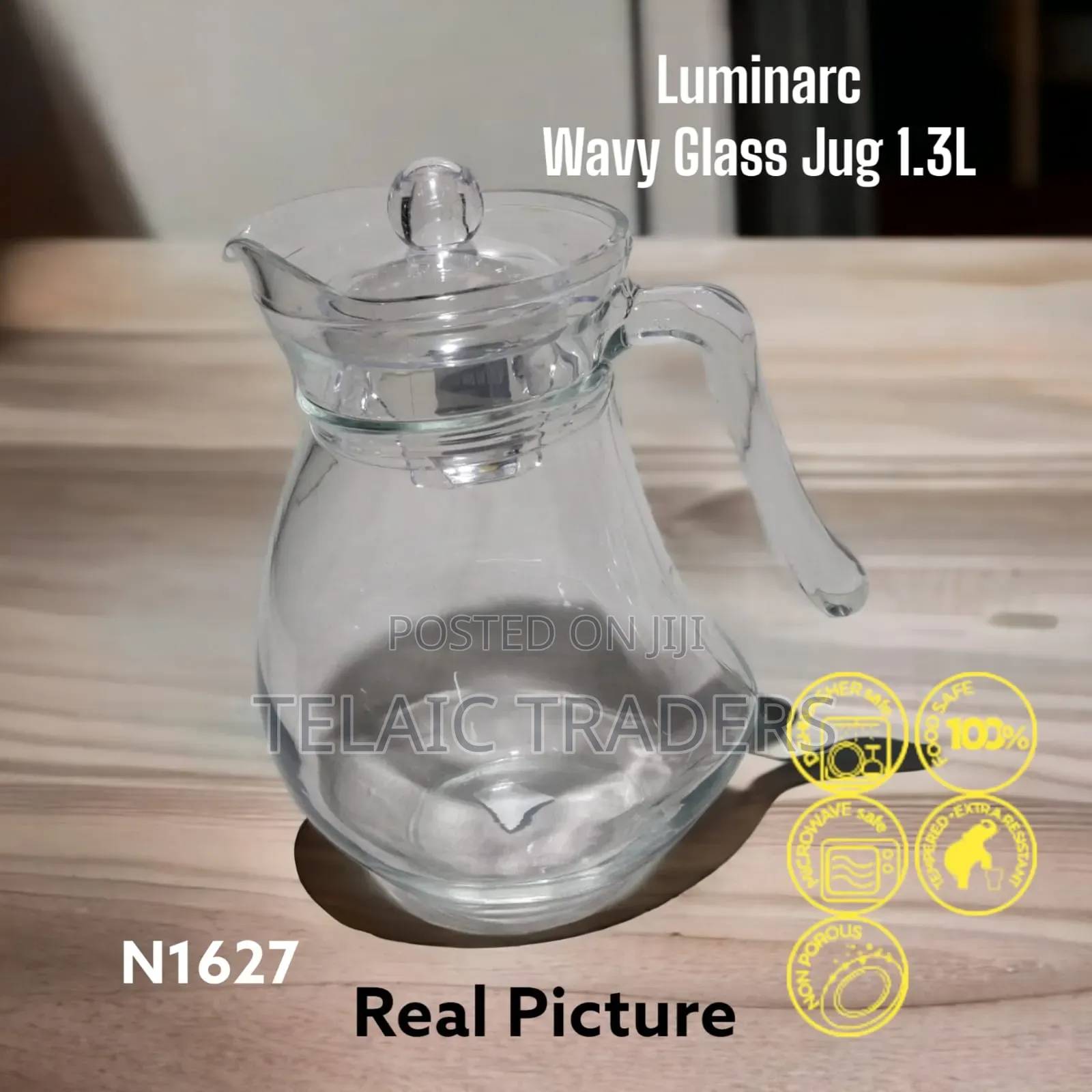 N1627 Wavy Glass Jug 1.3litres