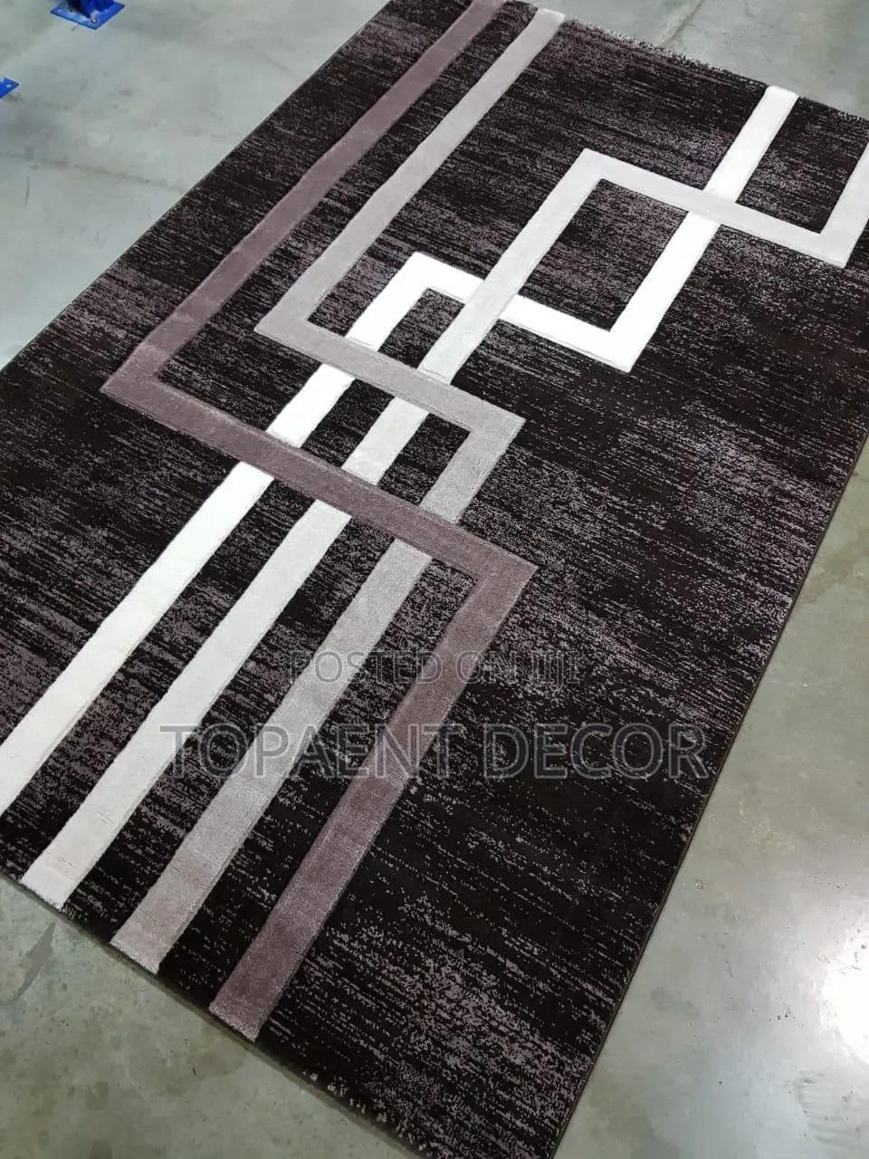 Brown Themed Paris Durable and Quality House Carpets
