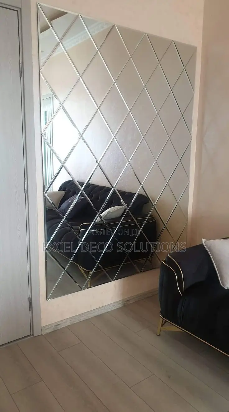 Acrylic Diamond Mirror Stickers for Stylish Wall Decoration Use