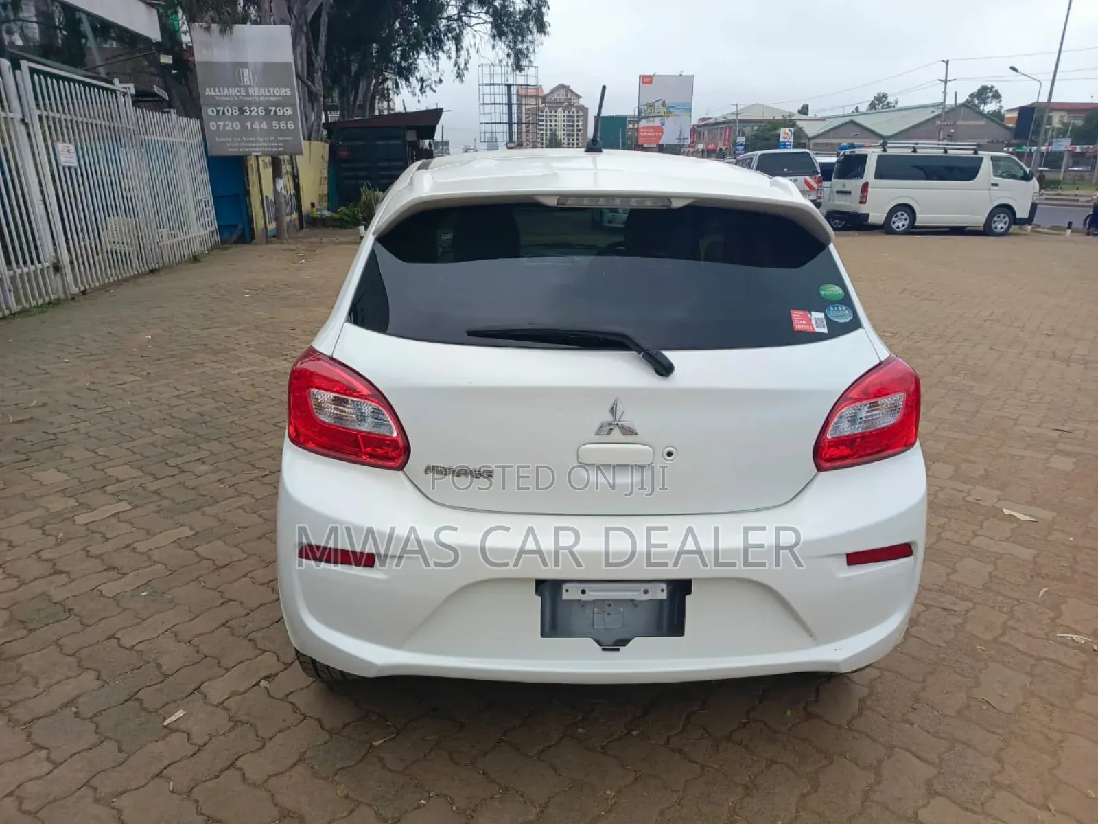 Mitsubishi Mirage 2017 White