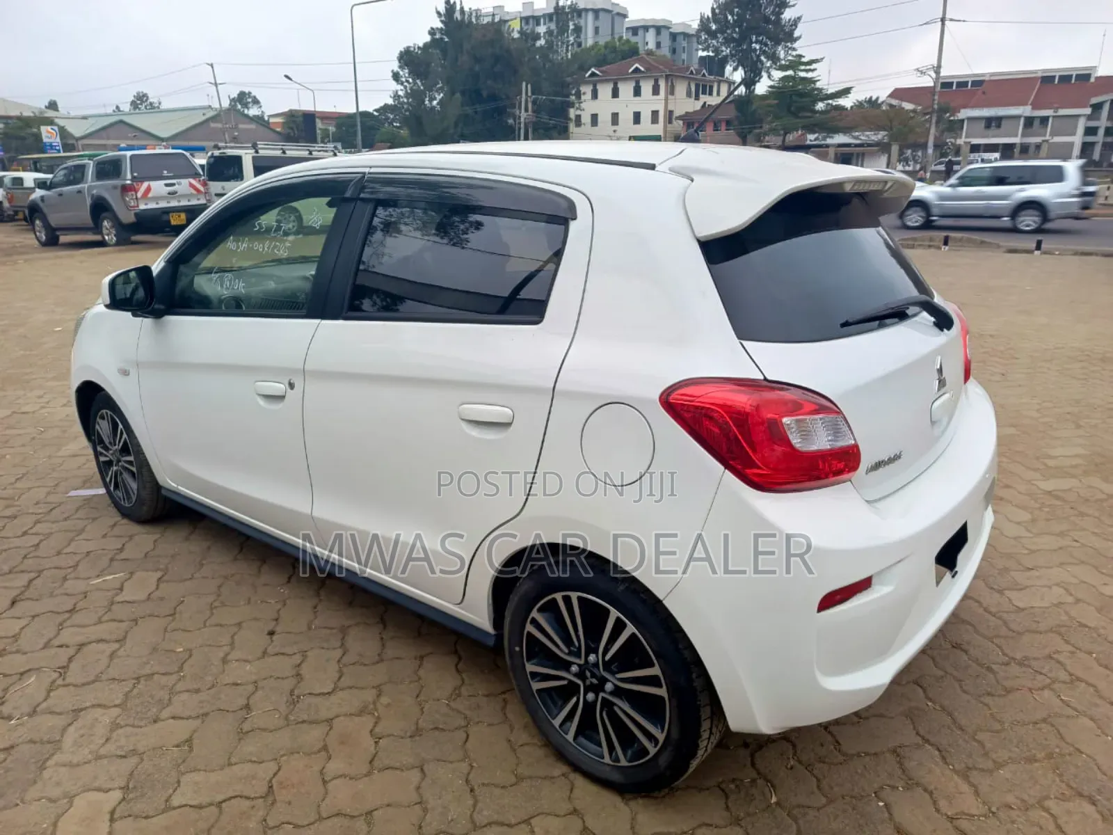 Mitsubishi Mirage 2017 White