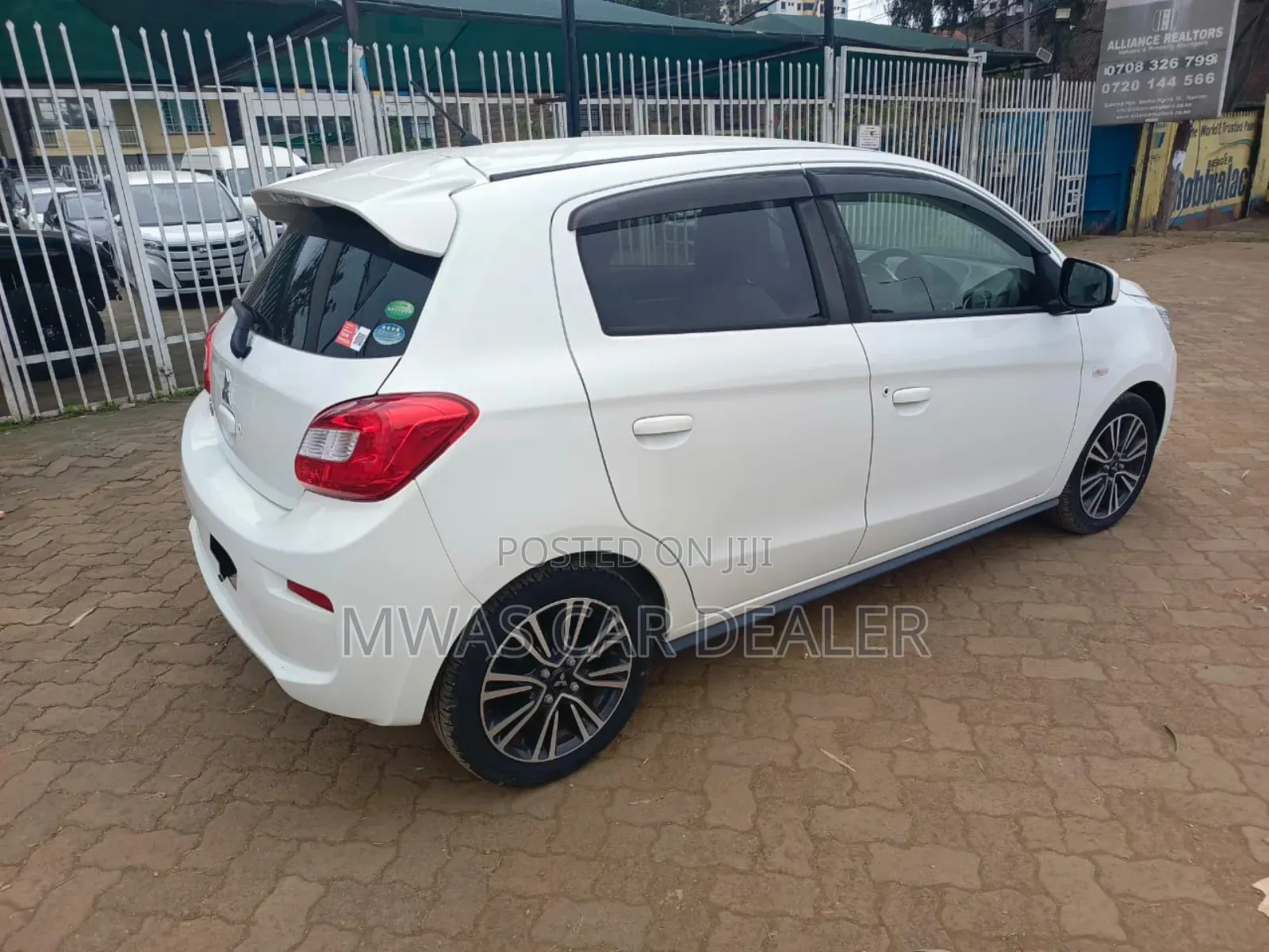 Mitsubishi Mirage 2017 White