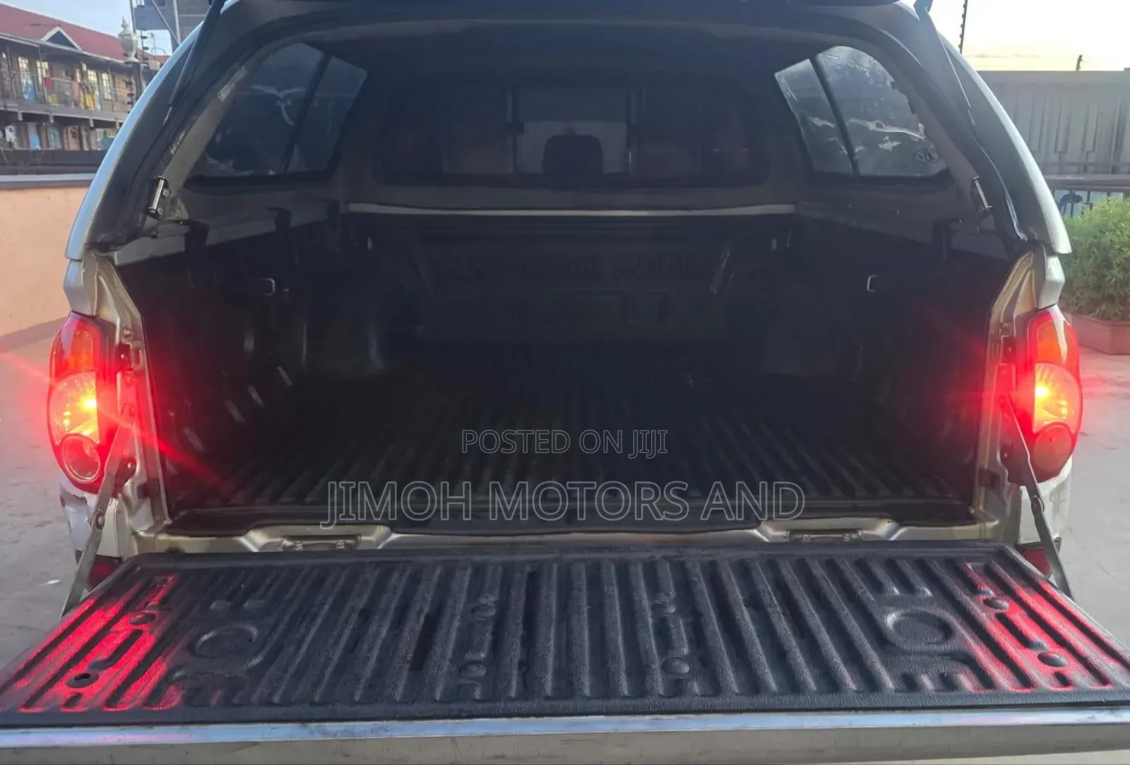 Mitsubishi L200 2013 Silver